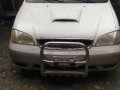 Kia Carnival 2002 White AT For Sale-1