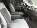 Toyota Hiace grandia gl 2013-4