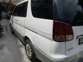 nissan serena local-6