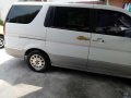 nissan serena local-11