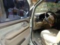 nissan serena local-10