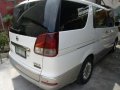 nissan serena local-5