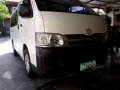 toyota hiace commuter-1