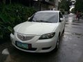 Toyota vios 1.3 E. . 2010..Mazda3 2007-5