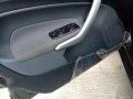 ford fiesta matic top of da line-10