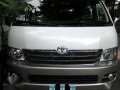 Toyota Hi-Ace Super Grandia 2010 alt Hyundai Grand Starex Nissan Urvan-1