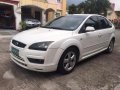 2006 ford focus hatchbak 2.0 top of the line super fresh-1