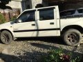 Isuzu Fuego LS 97 manual-5