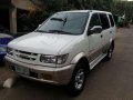 Isuzu Crosswind Xtrm manual(xuv limited)-8