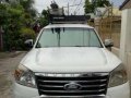 Ford Everest 2011-1