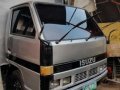 Isuzu Elf Aluminum Close van 14ft 6 Wheeler -1