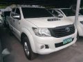 2014 Toyota Hilux MT 4x4 White For Sale-1