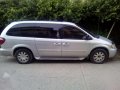 Chrysler Town and Country Silver 2005 -6