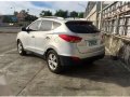 Hyundai Tucson 2010 AT Silver For Sale-1