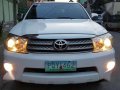 2011 Toyota Fortuner G 4x2 Diesel Automatic-0