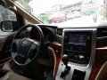 Toyota Alphard 2011-1