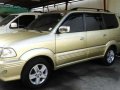 Toyota Revo VX200 2003 MT Golden -0