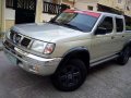 2002 Nissan Frontier Pickup 4x4 MT-2