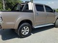 toyota hilux manual diesel 2010model 1st owner-4