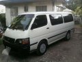 Toyota hiace comuter-0
