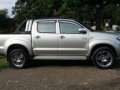 Toyota Hilux 4x4 Silver 2005 MT For Sale-9