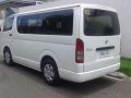 Toyota HiAce Commuter Van 2014-5