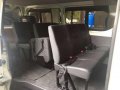 Toyota HiAce Commuter Van 2014-3