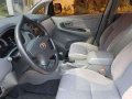 Toyota Innova E matic diesel 2012-10