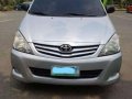 Toyota Innova E matic diesel 2012-1