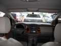 Toyota Innova 2.0L 2011-8