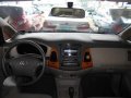 Toyota Innova 2.0L 2011-0