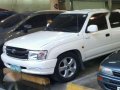 Toyota Hilux 2004 SR5 Body White -1