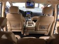 2011 Hyundai Grand Starex Vgt AT White-9