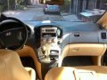 2011 Hyundai Grand Starex gold-3