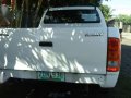 Toyota Hilux White 2006 For Sale-1