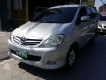 2009 toyota innova E matic-2