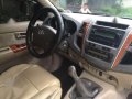 Toyota Fortuner 2010 G diesel manual-7