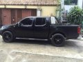 2013 Nissan Navara 4x2 AT Black -2