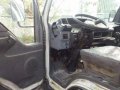 isuzu elf giga 16ft close van-8