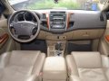 toyota fortuner v 2011 4x2 automatic-8