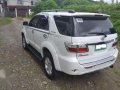 toyota fortuner v 2011 4x2 automatic-4