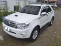 toyota fortuner v 2011 4x2 automatic-1