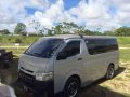 Toyota HiAce Commuter 2016 Grey -0