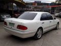 1998 Mercedes Benz E320 White AT -2