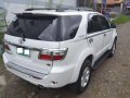 toyota fortuner v 2011 4x2 automatic-3