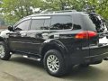 2012 Mitsubishi Montero Gls V 4x2 Black -4