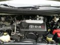 Toyota innova g top of the line 2.5 engine diesel manual trans..2007 m-9