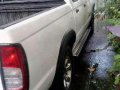 2001 Nissan Frontier AT White For Sale-3