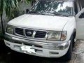 2001 Nissan Frontier AT White For Sale-0