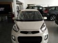 Almost brand new Kia Picanto Gasoline-6